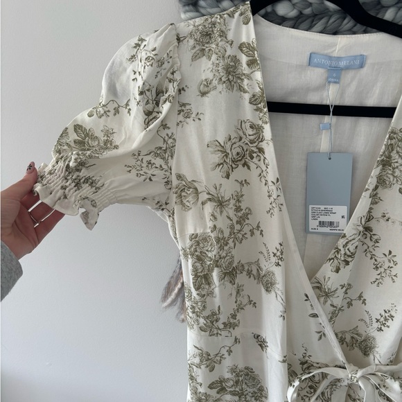 white & green floral wrap dress // antonio melani size 6 - Picture 7 of 7
